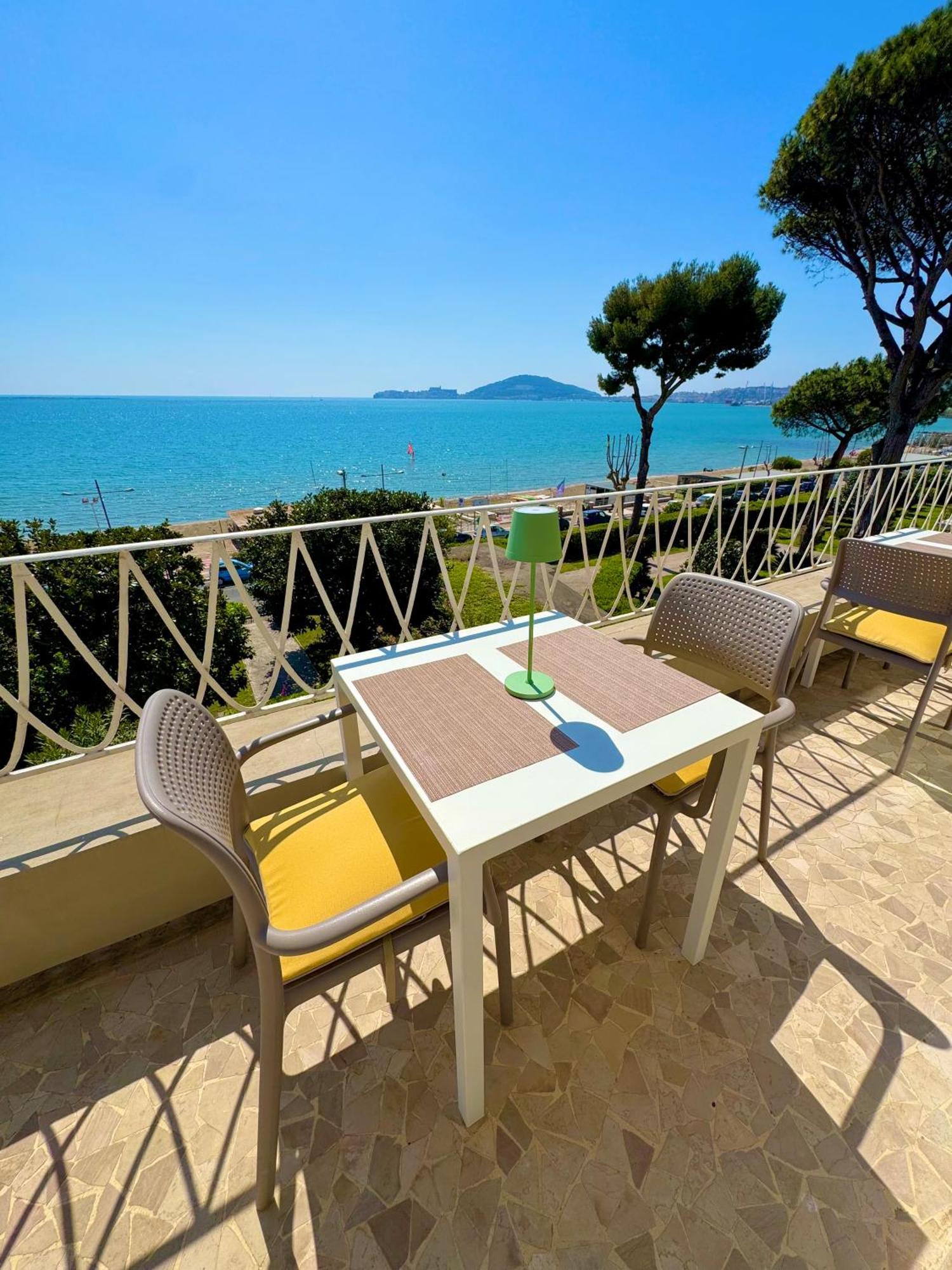 Villa Magnolia Formia Exteriör bild